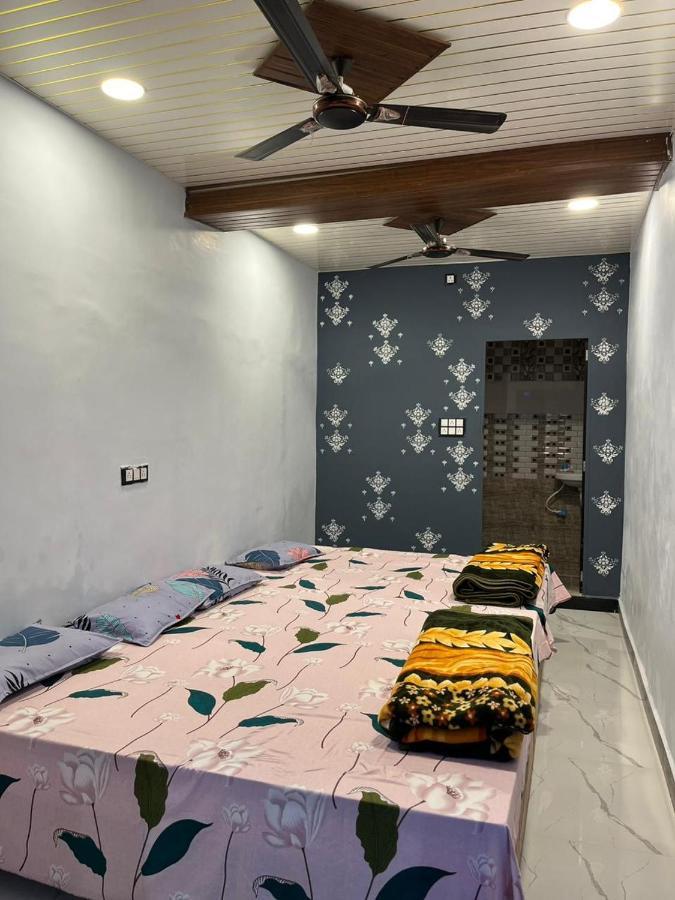 Shri Gamya Guest House 우자인 외부 사진